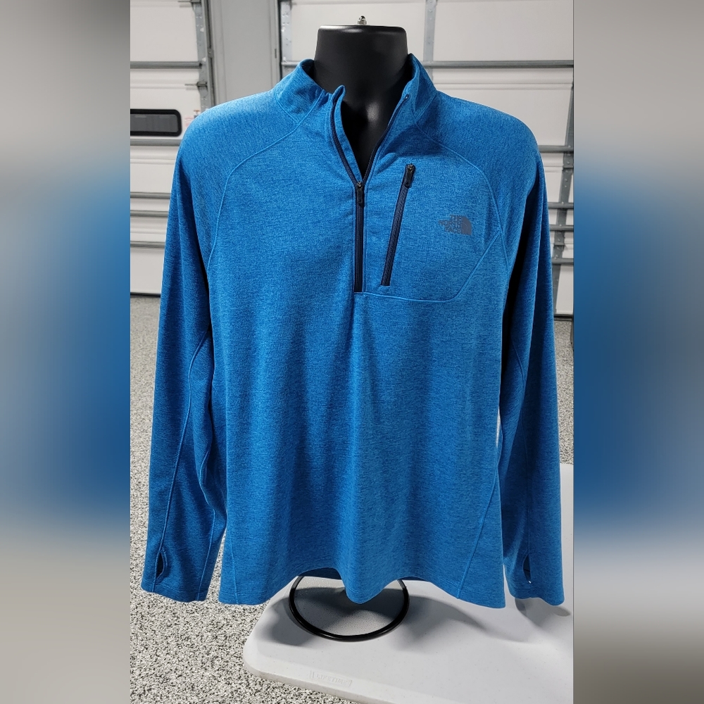 The North Face Quarter Zip Pullover Size XL